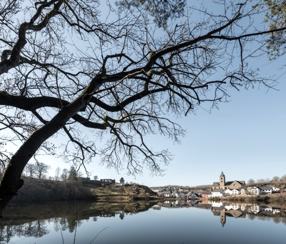 Ulmener Maar sur l'itinéraire cyclable volcanique de l'Eifel, © Eifel Tourismus GmbH, D. Ketz Ulmener Maar sur l'itinéraire cyclable volcanique de l'Eifel, © Eifel Tourismus GmbH, D. Ketz