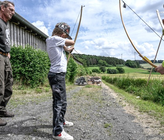 Bogenbauseminar_J.Zimpel-Nonn, © Vulkanregion Laacher See, Jessica Zimpel-Nonn Bogenbauseminar_J.Zimpel-Nonn, © Vulkanregion Laacher See, Jessica Zimpel-Nonn