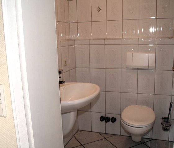 Fewo Pellenzer Seepfad - Gäste-WC Fewo Pellenzer Seepfad - Gäste-WC