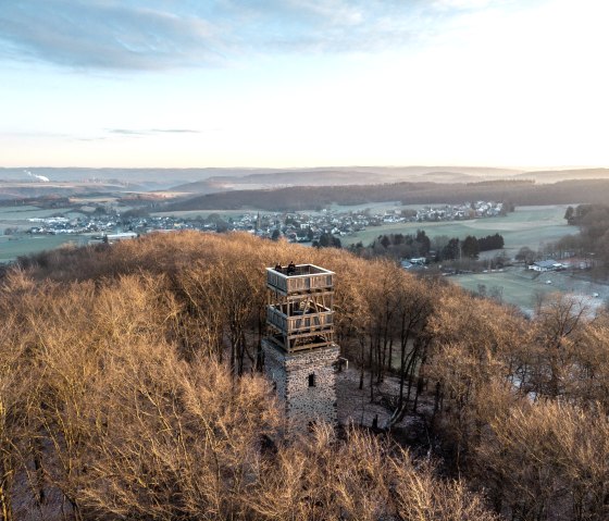 Der Lydiaturm in der Eifel im Sonnenaufgang, © Eifel Tourismus GmbH, D. Ketz Der Lydiaturm in der Eifel im Sonnenaufgang, © Eifel Tourismus GmbH, D. Ketz