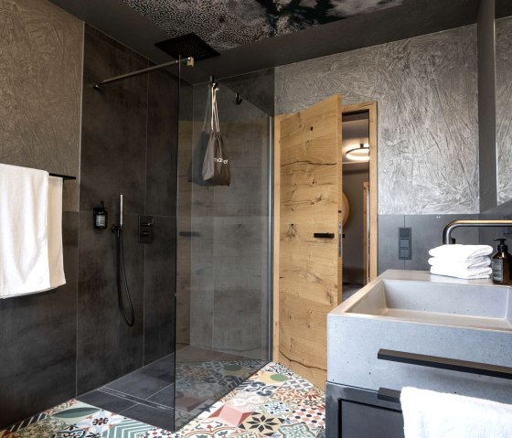 Bad mit Dusche II Bad mit Dusche II