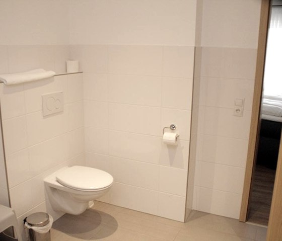 Fewo Vulkanpfad - Badezimmer Fewo Vulkanpfad - Badezimmer