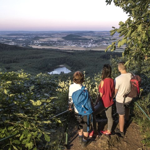 Blick von der Teufelskanzel, © Kappest/Vulkanregion Laacher See Blick von der Teufelskanzel, © Kappest/Vulkanregion Laacher See