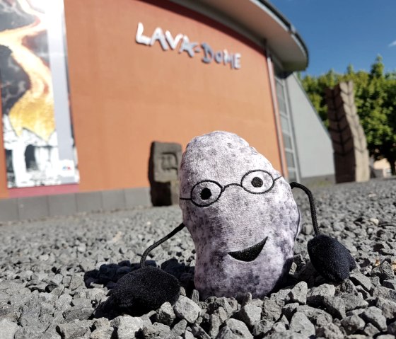 Hörspiel Laachus_Laachus am Lavadome, © Vulkanregion Laacher See Hörspiel Laachus_Laachus am Lavadome, © Vulkanregion Laacher See