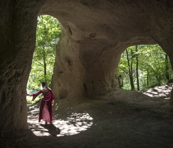 4. Station -Trasshöhlen, © Kappest/Vulkanregion Laacher See 4. Station -Trasshöhlen, © Kappest/Vulkanregion Laacher See