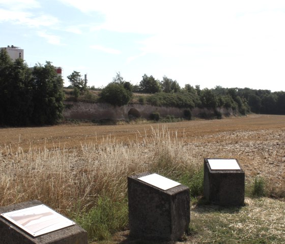 Infoschilder, © VG Pellenz/Manea Infoschilder, © VG Pellenz/Manea