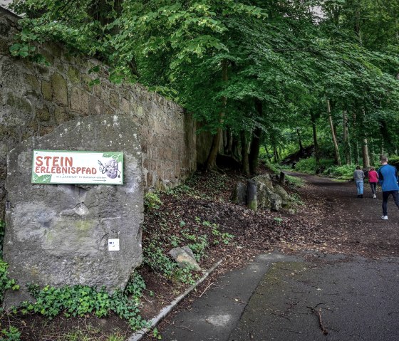 Steinerlebnispfad, © J. Zimpel-Nonn/Vulkanregion Laacher See Steinerlebnispfad, © J. Zimpel-Nonn/Vulkanregion Laacher See