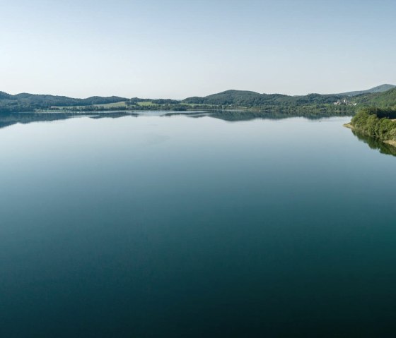 Laacher See mit Segelbooten, © Eifeltourismus GmbH, Dominik Ketz Laacher See mit Segelbooten, © Eifeltourismus GmbH, Dominik Ketz