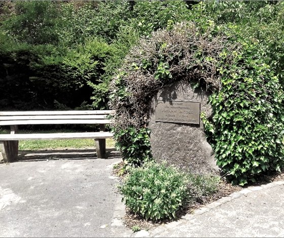 Gedenkstein für Johann Jacobs, © Kultur- und Heimatverein Niederzissen Gedenkstein für Johann Jacobs, © Kultur- und Heimatverein Niederzissen