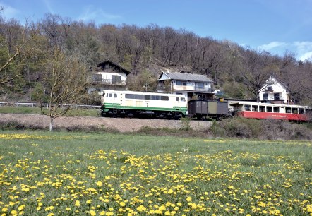 Mit dem „Vulkan-Expreß“ in den Frühling, © Vulkan Expreß Mit dem „Vulkan-Expreß“ in den Frühling, © Vulkan Expreß