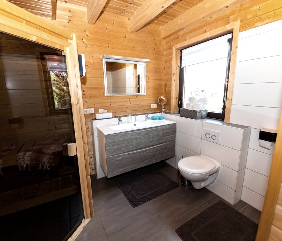 S-027-011-23-Bad Tommy-Annika S-027-011-23-Bad Tommy-Annika