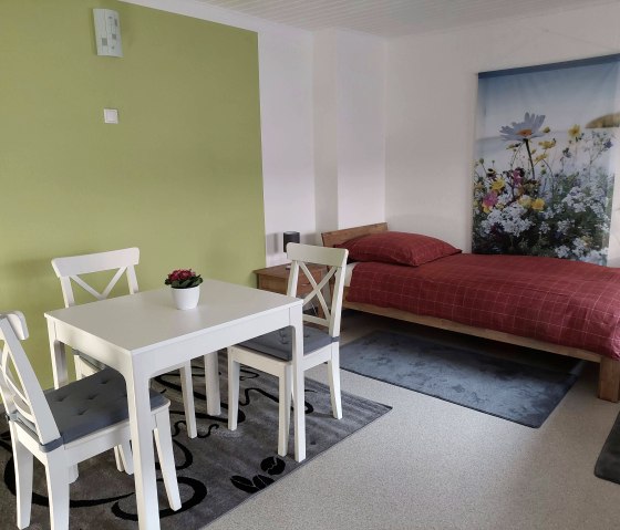 Schlaf- und Wohnraum (1) Schlaf- und Wohnraum (1)