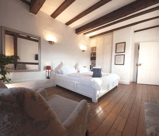 Zimmerbeispiel, © Schloss Burgbrohl GmbH Zimmerbeispiel, © Schloss Burgbrohl GmbH