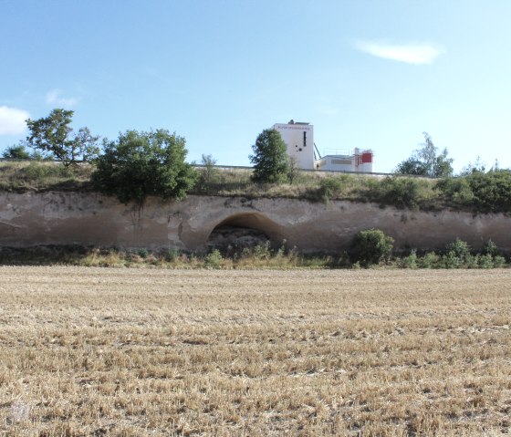 "Krufter Bachtal" - Stollen im Tuff, © VG Pellenz/Manea "Krufter Bachtal" - Stollen im Tuff, © VG Pellenz/Manea