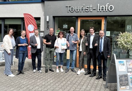 500.00ste Besucher TI Maria Laach, © Vulkanregion Laacher See/Stefan Pauly 500.00ste Besucher TI Maria Laach, © Vulkanregion Laacher See/Stefan Pauly