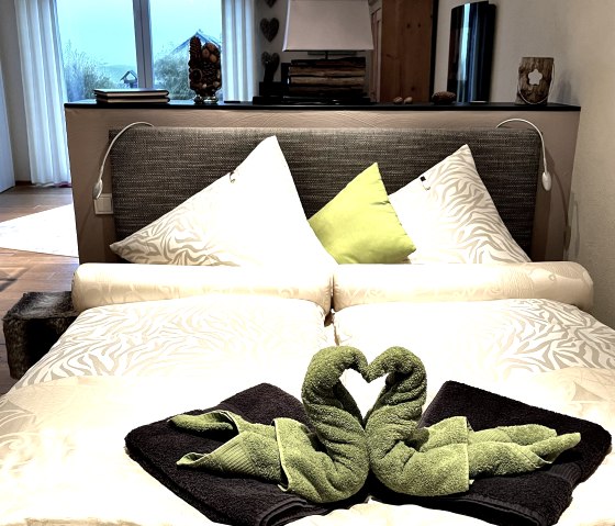 Schlafbereich mit bequemen Boxspringbett Schlafbereich mit bequemen Boxspringbett