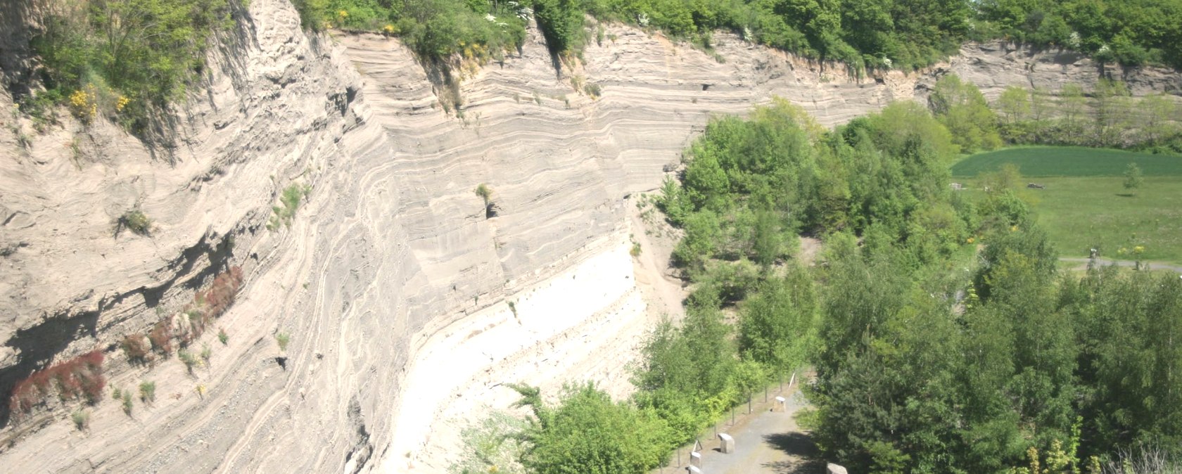 Wingertsbergwand von oben, © VG Mendig/Neideck Wingertsbergwand von oben, © VG Mendig/Neideck