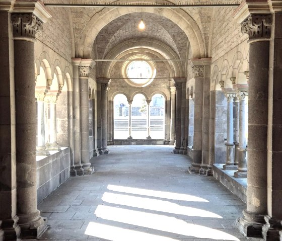 Kloster Maria Laach, © Almut Maria van Himbergen Kloster Maria Laach, © Almut Maria van Himbergen