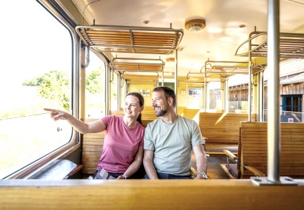 Im Zug, © Eifel Tourismus GmbH, Dominik Ketz Im Zug, © Eifel Tourismus GmbH, Dominik Ketz