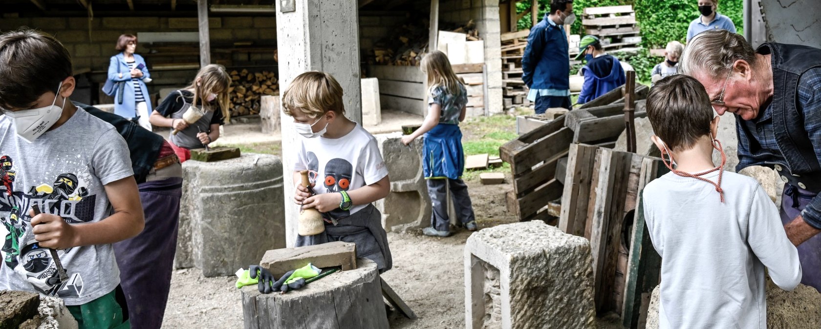 Alle Kinder aktiv, © J. Zimpel-Nonn/Vulkanregion Laacher See Alle Kinder aktiv, © J. Zimpel-Nonn/Vulkanregion Laacher See