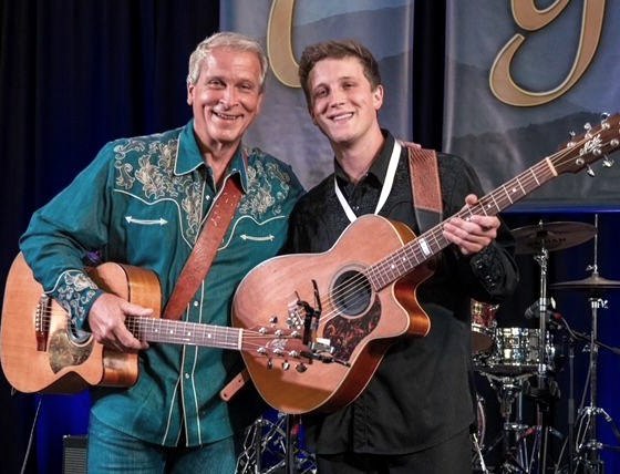 Loren + LJ Barrigar, © Loren + LJ Barrigar Loren + LJ Barrigar, © Loren + LJ Barrigar