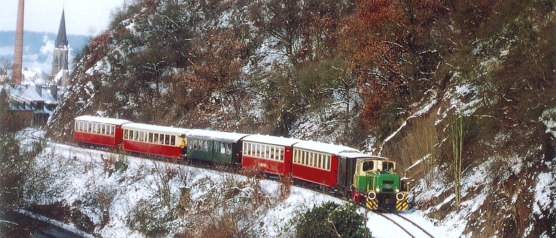 Nikolausfahrten Vulkan-Expeß im Schnee 2022, © Vulkan-Expreß Nikolausfahrten Vulkan-Expeß im Schnee 2022, © Vulkan-Expreß