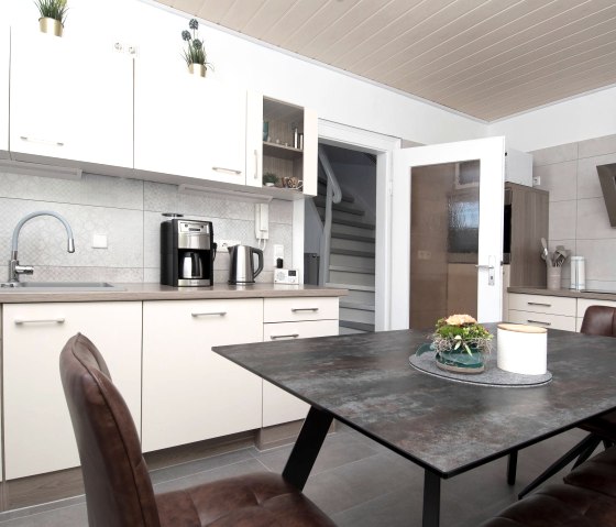 Küche und Essbereich Küche und Essbereich