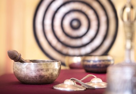 Klangschalen, © Sigrid Hergarten Klangschalen, © Sigrid Hergarten