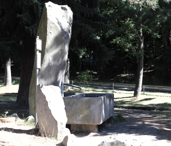 Seitenansicht vom Brünnchen, © VG Pellenz/Manea Seitenansicht vom Brünnchen, © VG Pellenz/Manea