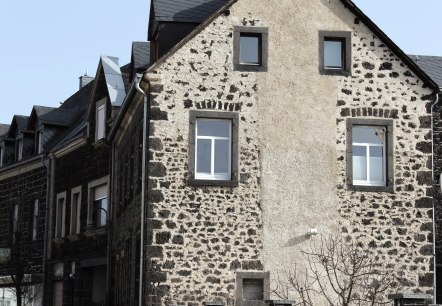 Häuser aus Vulkangestein, © VG Pellenz/Chagas da Silva Häuser aus Vulkangestein, © VG Pellenz/Chagas da Silva