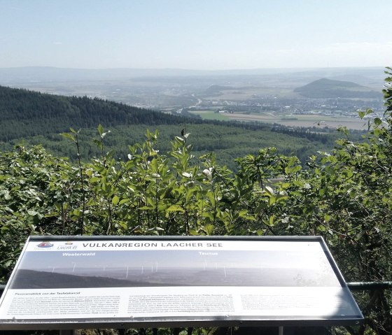 Panoramatafel, &copy; VG Pellenz/Annika Chagas da Silva