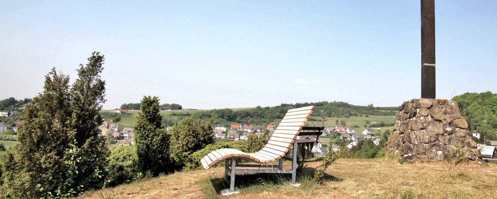 Ligstoel bij het Riethel erekruis, © Jürgen Thierfelder