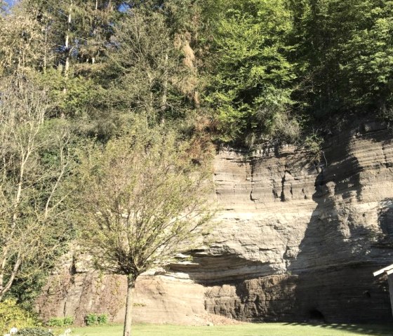Mur de tuf