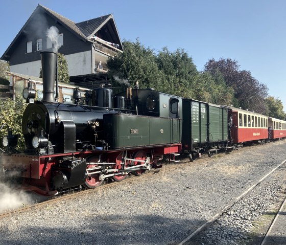 Gare d'Oberzissen - train, © Christof Bürger