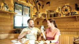 Innenbereich der Vulkanstube, © Eifel Tourismus GmbH/Dominik Ketz