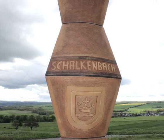 Skulptur Schriftzug Schalkenbach, &copy; VG Brohltal / Schote