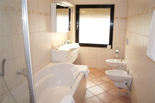 Vakantie appartement Eifelblick Badkamer