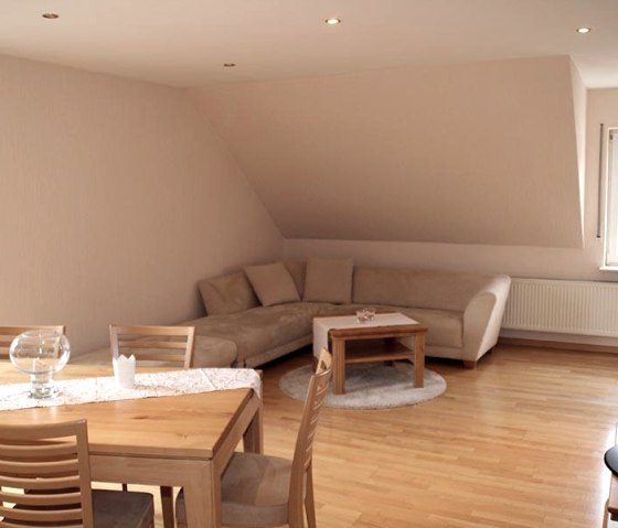 Appartement Pellenzer Seepfad - Woonkamer