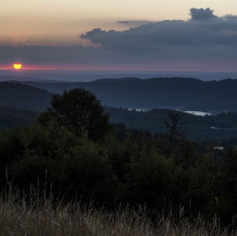 Vue sur le lac de Laach, &copy; Kappest/Vulkanregion Laacher See