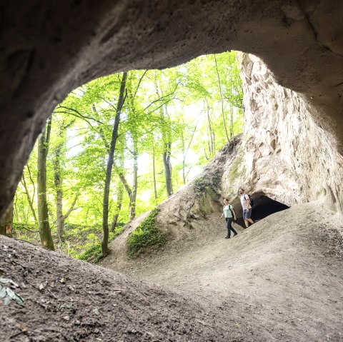 Hikers explore the Trass Caves near Burgbrohl, &copy; Eifel Tourismus GmbH, Dominik Ketz