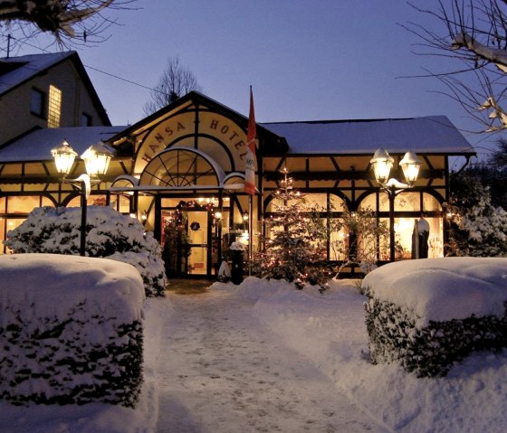 Entrance in winter time, &copy; A. R&uuml;ber