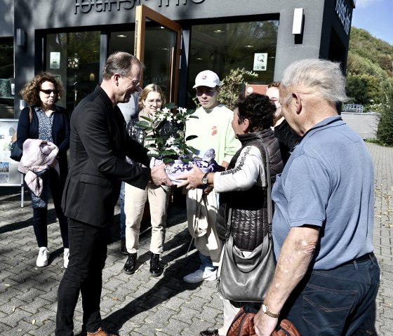 &Uuml;bergabe Ehrung, &copy; Vulkanregion Laacher See - A.Kutz