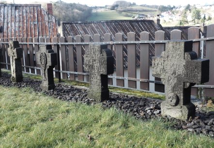 Marienkapelle Volkesfeld - Kreuze, &copy; VG Mendig/Neideck