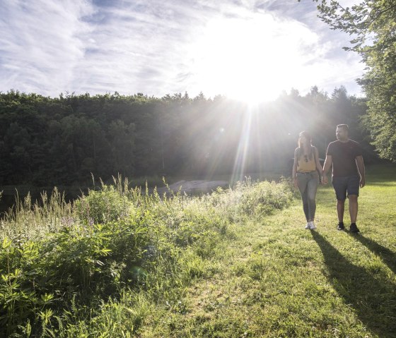 Wanderer, &copy; Kappest/Vulkanregion Laacher See