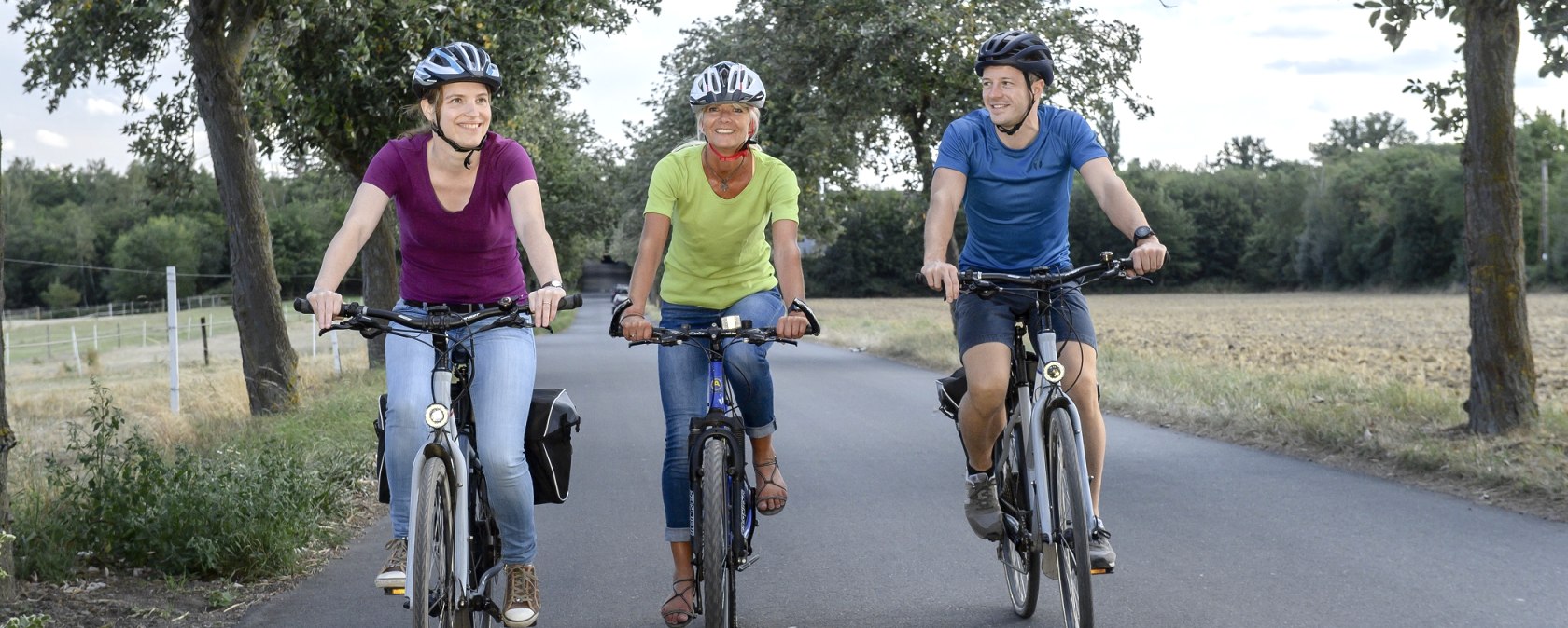 Radtour mit Freunden, &copy; Kappest/Vulkanregion Laacher See
