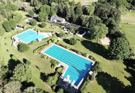 Luftbild Freibad Pellenz, © VG Pellenz/Auer