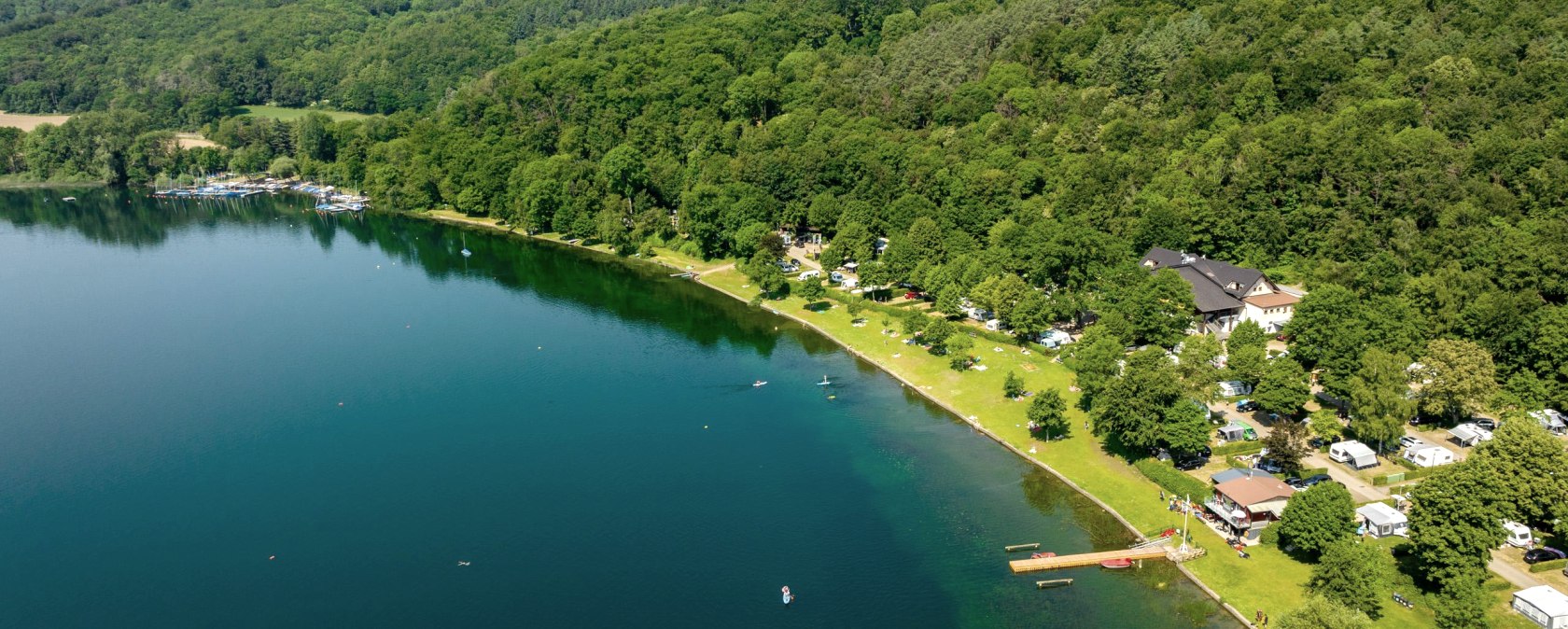 Laacher See mit Segelclub und Campingplatz, © Eifeltourismus GmbH, Dominik Ketz