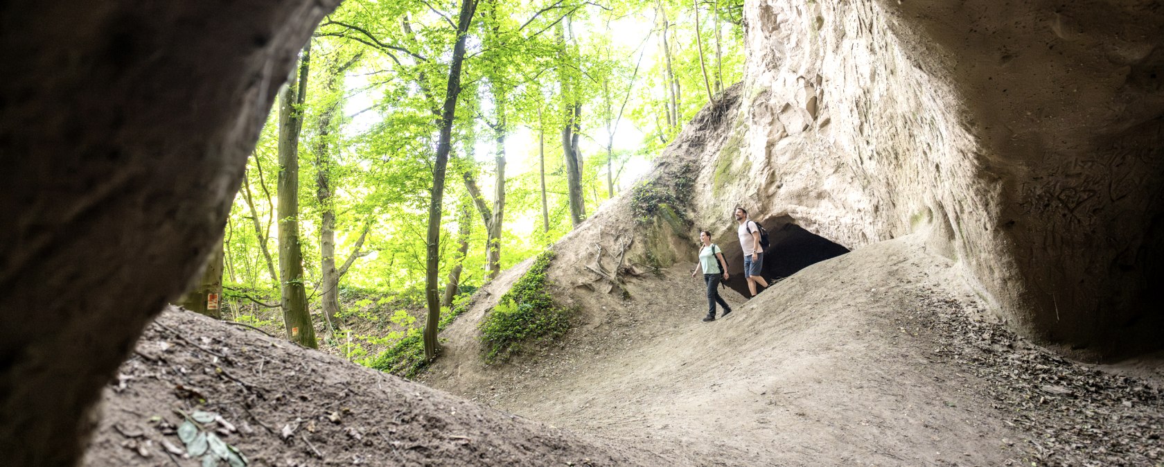 Impressive trass caves on the Traumpfad cave and gorge trail, &copy; Eifel Tourismus GmbH, Dominik Ketz