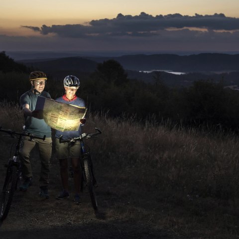 Avond fietstocht, © Kappest/Vulkanregion Laacher See