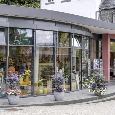 Buchhandlung, &copy; Vulkanregion Laacher See/Kappest